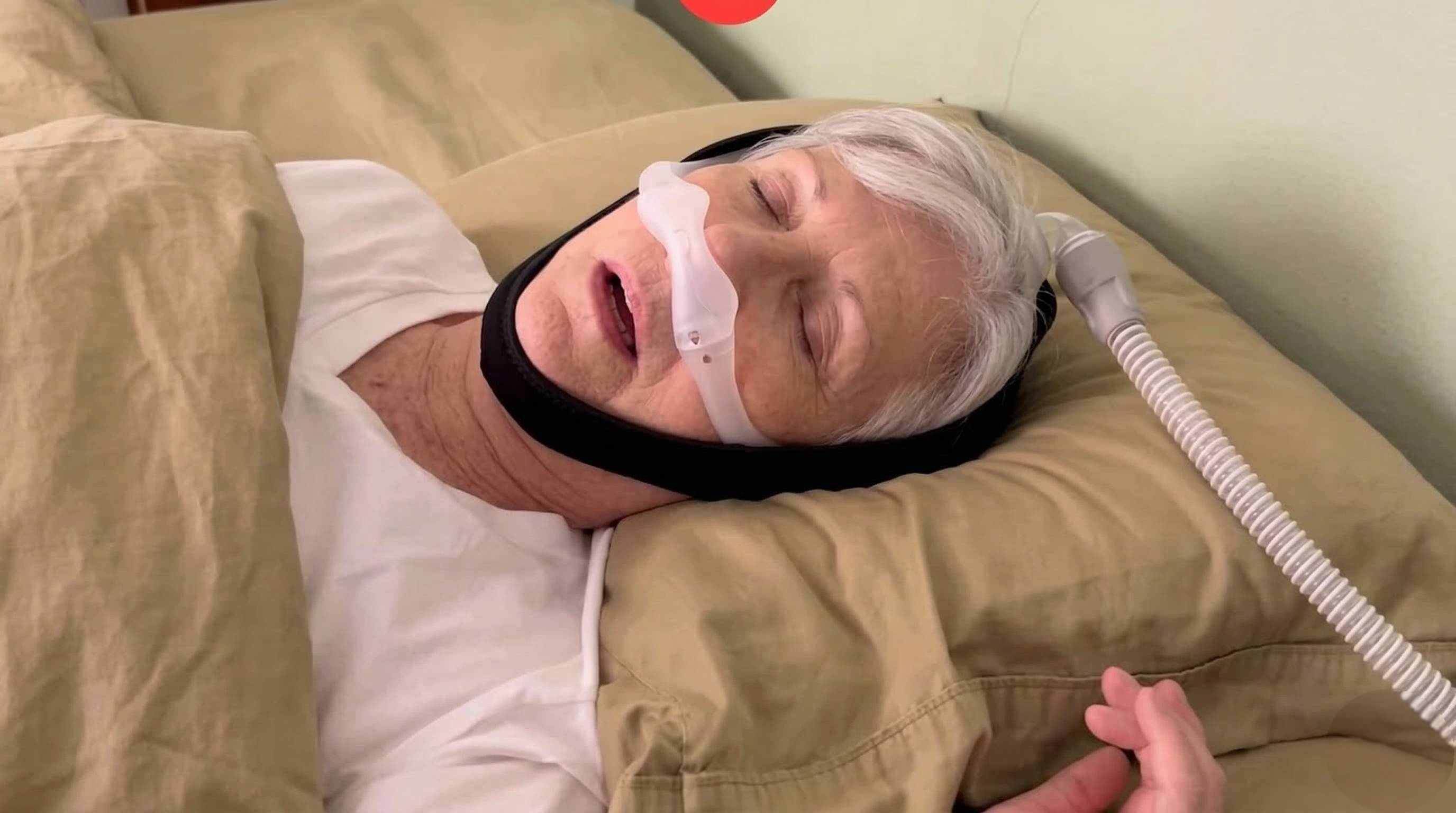 CPAP user struggling with mask